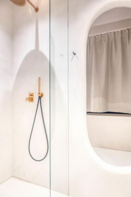 Chic 3p Retreat In Heart Of Gent